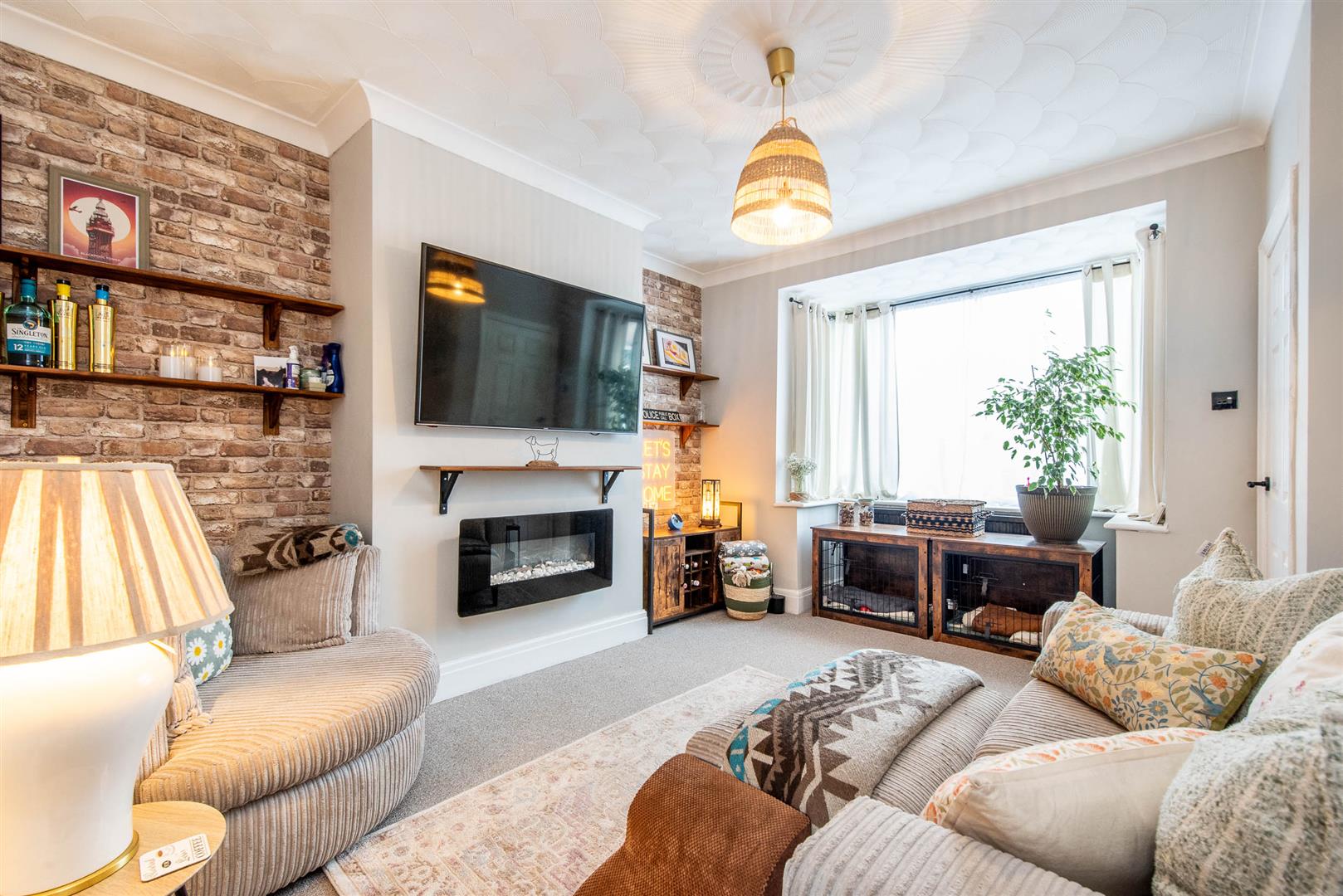 2 bed property in Young Avenue, Leyland